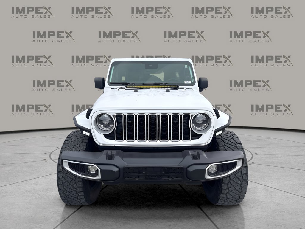 Used 2024 Jeep Wrangler Unlimited Sahara w/ Dual Top Group AWD/4WD image 8