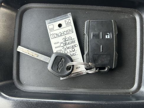 Used 2019 Chevrolet Silverado 1500 Custom w/ Custom Convenience Package image 30