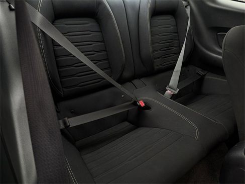 Used 2017 Ford Mustang Coupe image 37