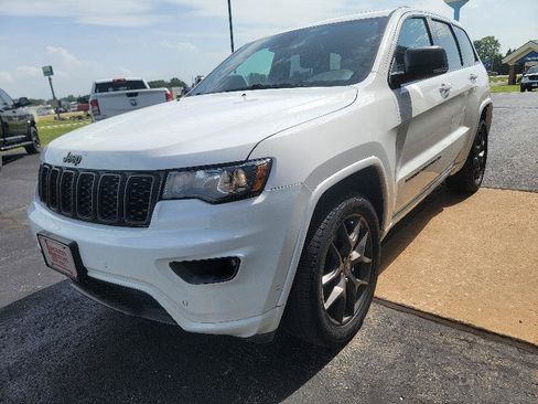 Used 2021 Jeep Grand Cherokee Limited AWD/4WD image 4