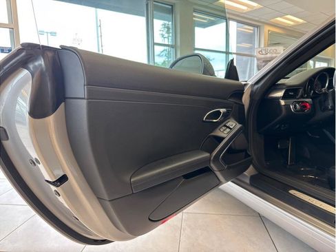 Used 2018 Porsche 911 Carrera S image 10