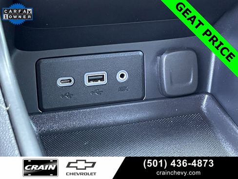 Used 2024 GMC Terrain SLE image 23