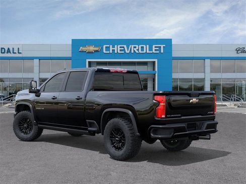 New 2026 Chevrolet Silverado 2500 ZR2 image 3