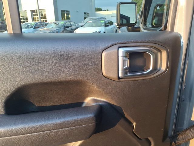 Used 2023 Jeep Wrangler Unlimited Sport w/ Sun And Sound Package AWD/4WD image 6
