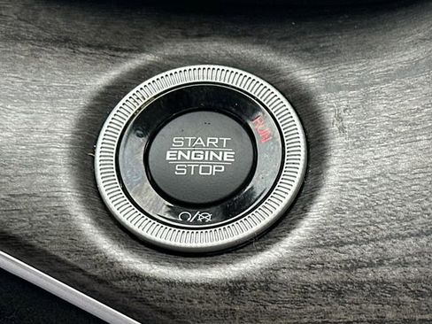 Used 2023 Jeep Grand Cherokee L Limited image 38