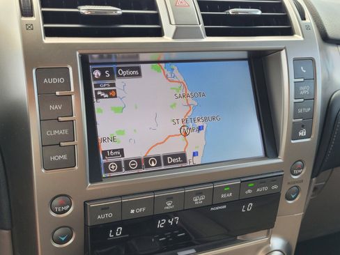 Used 2020 Lexus GX 460 Premium image 25