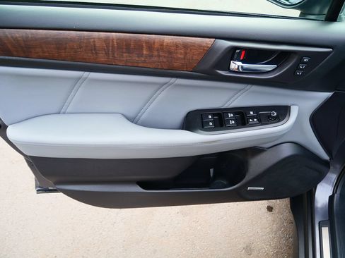 Used 2018 Subaru Outback 2.5i Limited AWD/4WD image 17