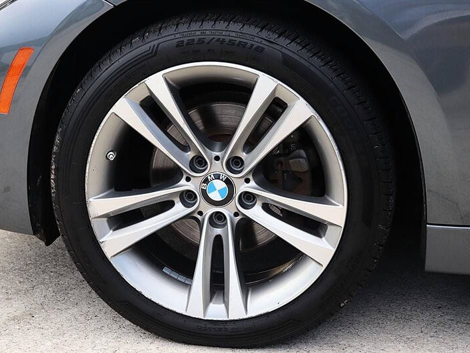 Used 2018 BMW 330i xDrive Sedan AWD/4WD image 44