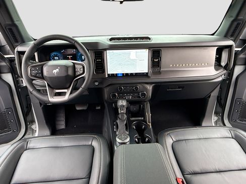 New 2026 Ford Bronco Badlands image 3