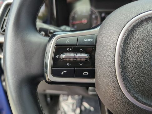 Used 2021 Kia Sorento S FWD image 11