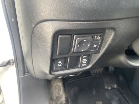 Used 2013 Nissan Juke SL image 7