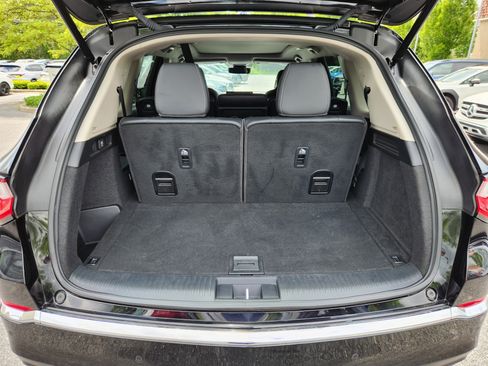 Used 2024 Acura MDX SH-AWD w/ Technology Package image 21