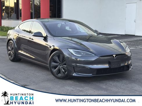 Used 2025 Tesla Model S image 1