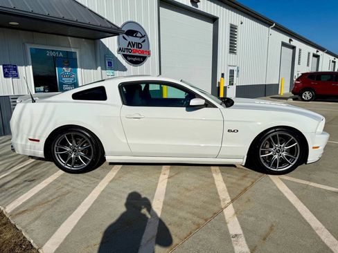 Used 2013 Ford Mustang GT w/ GT Track Pkg image 9