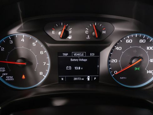 Used 2021 Chevrolet Equinox LS w/ LS Convenience Package FWD image 3