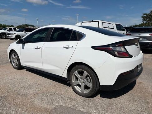 Used 2018 Chevrolet Volt LT FWD image 4