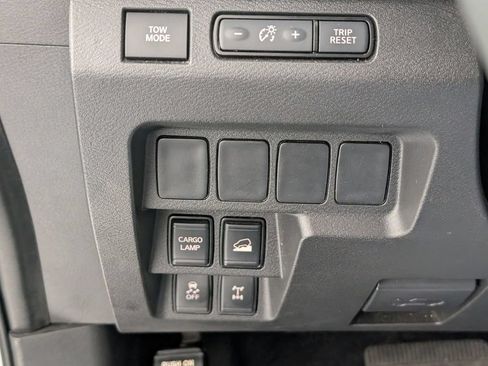 Used 2024 Nissan Frontier PRO-4X AWD/4WD image 14
