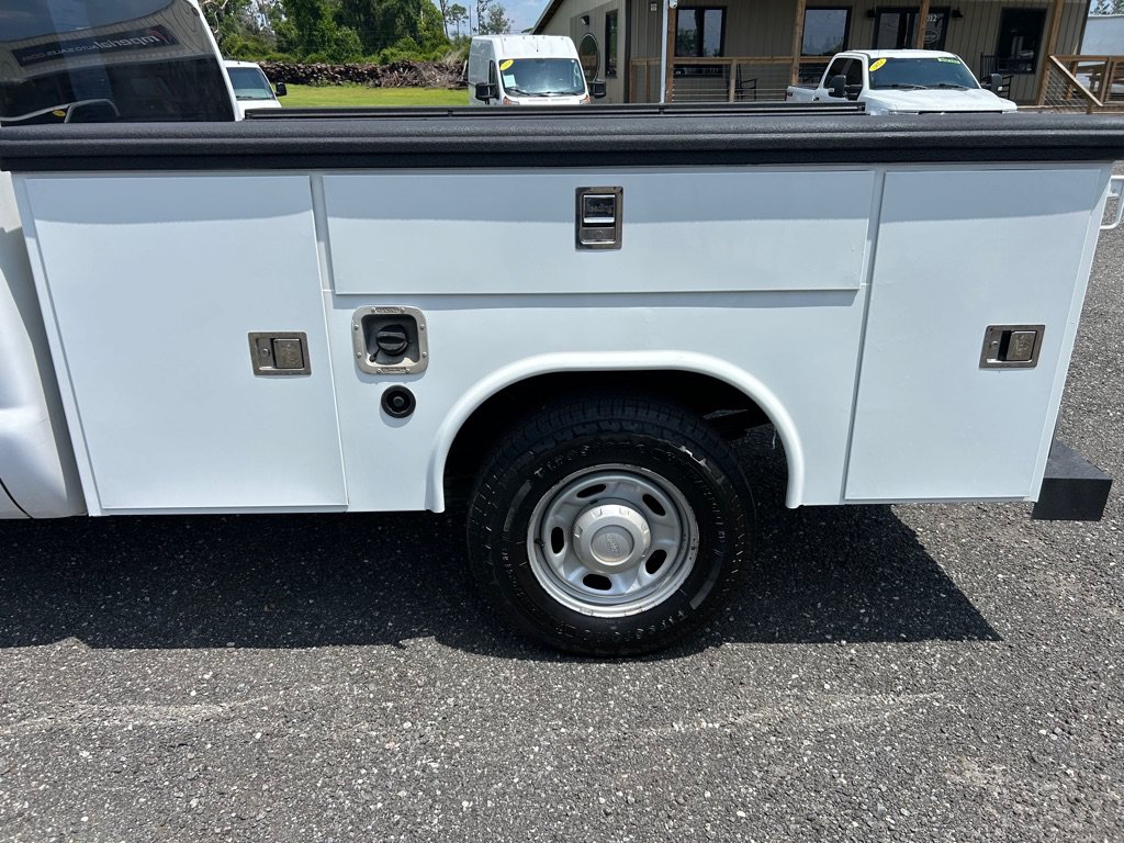 Used 2015 Ford F250 XL w/ Power Equipment Group RWD image 11