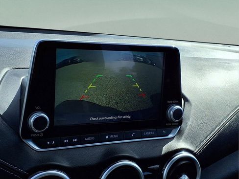 Used 2024 Nissan Sentra SV image 11