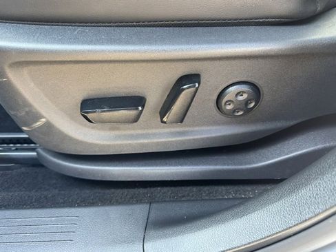 Used 2023 Nissan Ariya FWD image 11