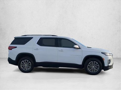 Used 2023 Chevrolet Traverse LT FWD image 4