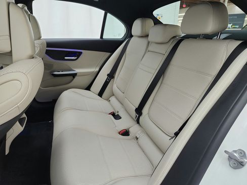 Used 2022 Mercedes-Benz C 300 Sedan image 15