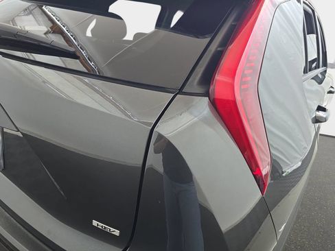 Used 2023 Kia Niro EX FWD image 32