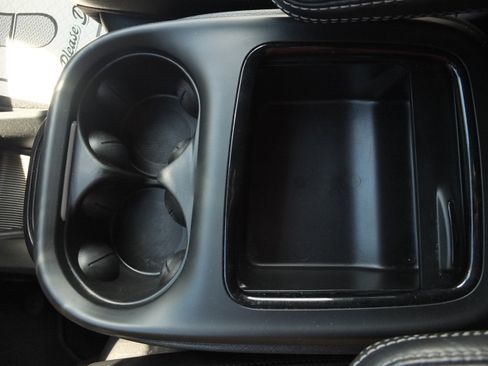 Used 2024 Chrysler Pacifica Limited FWD image 24