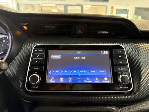 Used 2021 Nissan Kicks S image 20