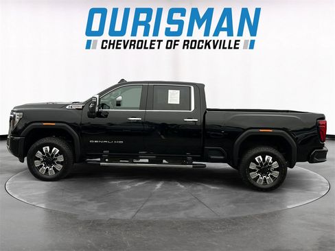 Used 2025 GMC Sierra 2500 Denali image 3