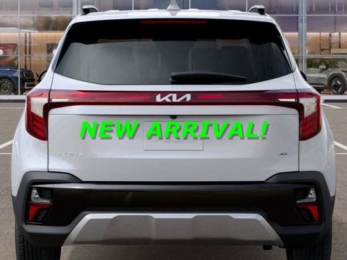 New 2026 Kia Seltos EX image 13
