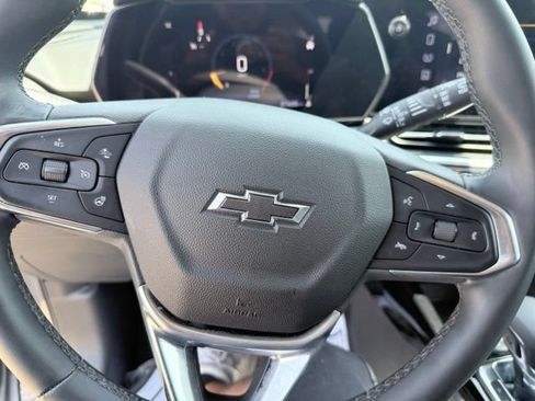 Used 2025 Chevrolet Trax ACTIV FWD image 12