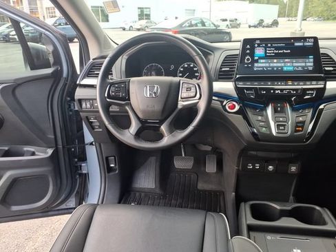 Used 2025 Honda Odyssey Touring image 10