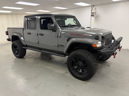 Used 2020 Jeep Gladiator Sport AWD/4WD image 6