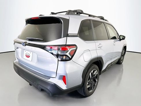Used 2025 Subaru Forester Limited w/ Popular Package #1 AWD/4WD image 5