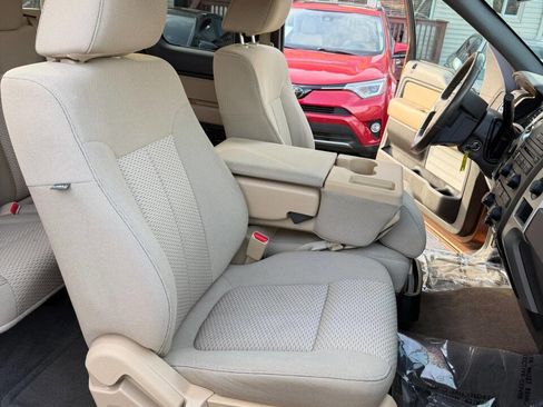 Used 2011 Ford F150 XLT w/ XLT Chrome Pkg image 17