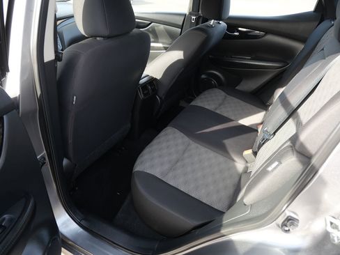 Used 2022 Nissan Rogue Sport SV image 20