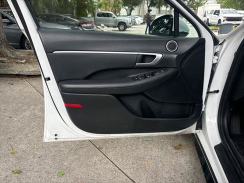 Used 2025 Hyundai Sonata SEL FWD image 14