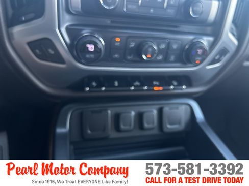 Used 2017 GMC Sierra 1500 SLT w/ SLT Premium Package AWD/4WD image 18