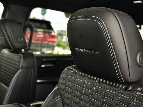 New 2025 GMC Sierra EV Denali image 28