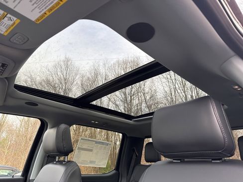 New 2026 Ford F250 Lariat w/ Black Appearance Package image 17