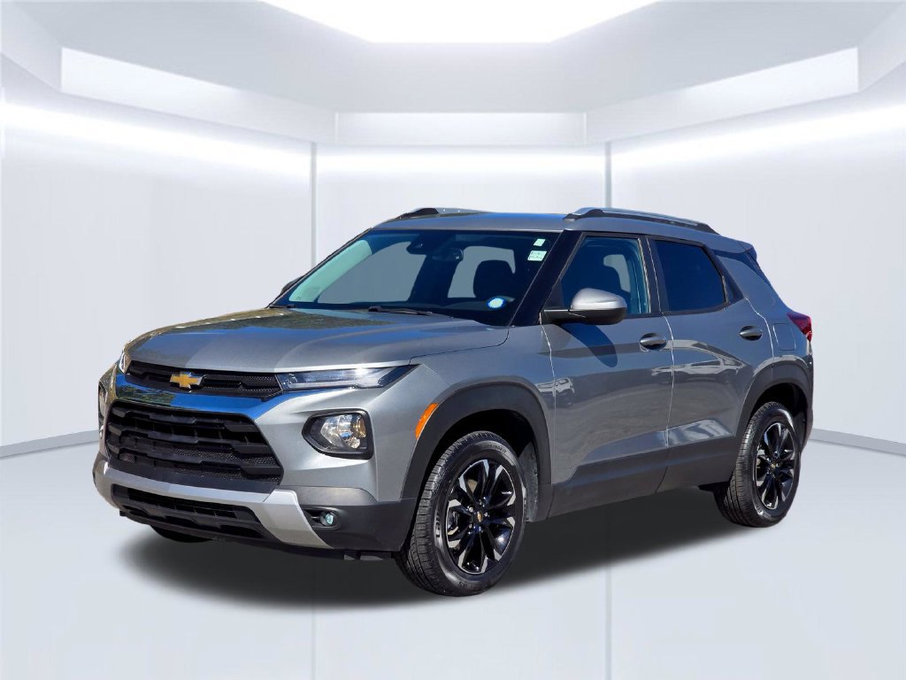 Used 2023 Chevrolet TrailBlazer LT w/ Convenience Package AWD/4WD image 2