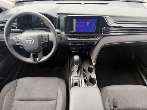Used 2025 Toyota Camry LE FWD image 10