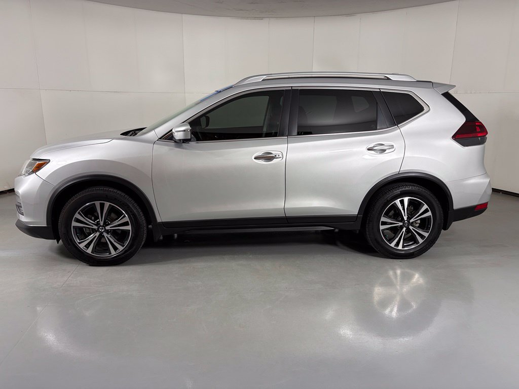 Used 2020 Nissan Rogue SV w/ Sun & Sound Touring Package FWD image 5