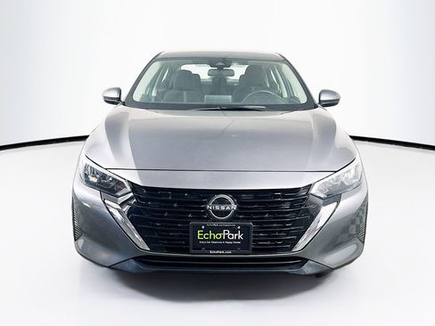 Used 2024 Nissan Sentra SV image 2