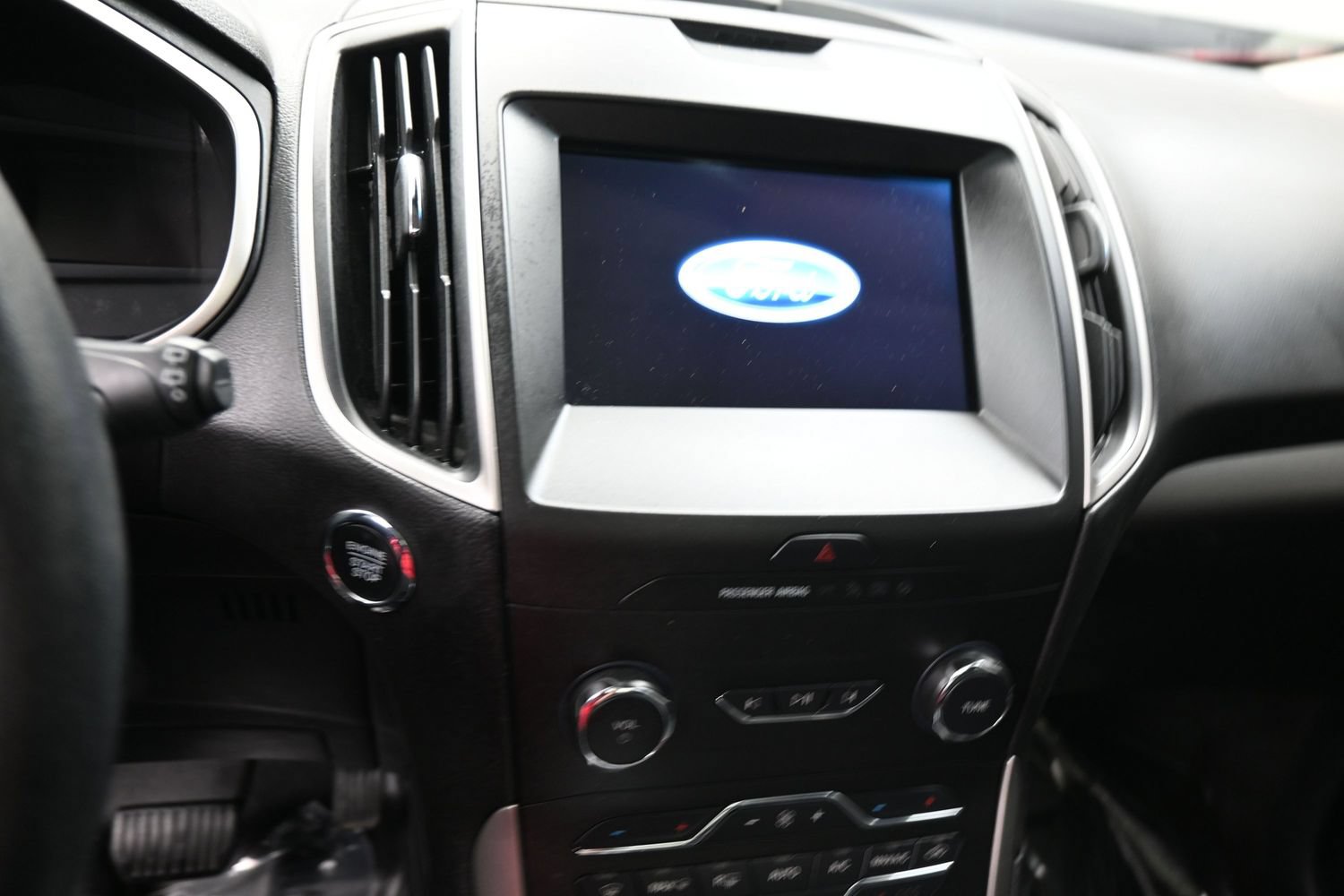 Used 2020 Ford Edge SEL w/ Convenience Package FWD image 16