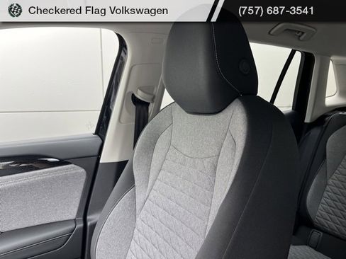New 2025 Volkswagen Tiguan S image 40