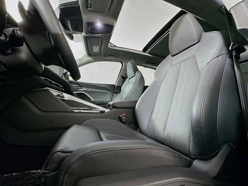 Certified 2025 Audi Q5 Premium Plus w/ Premium Plus image 18