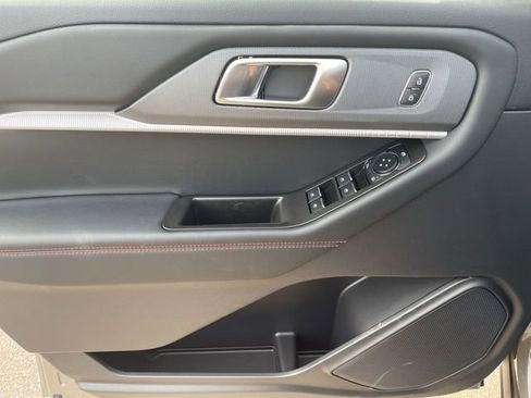 New 2026 Ford Explorer ST-Line AWD/4WD image 13