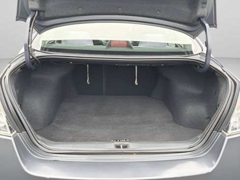 Used 2012 Nissan Altima 2.5 S FWD image 9